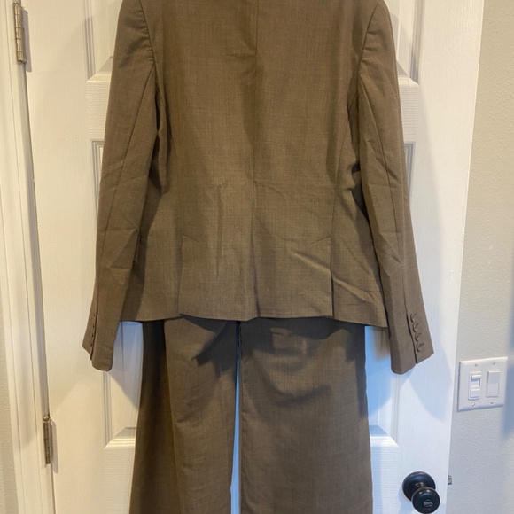 Express Suit Sz 12 Tan - Picture 3 of 10